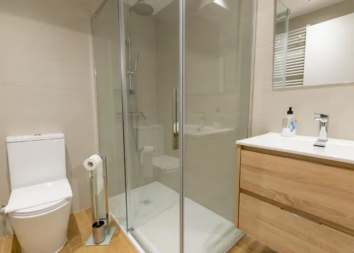 Centro Pedregal * Οβιέδο